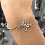 Pulsera Nudo De Bruja Circón Cuarzo Rosa